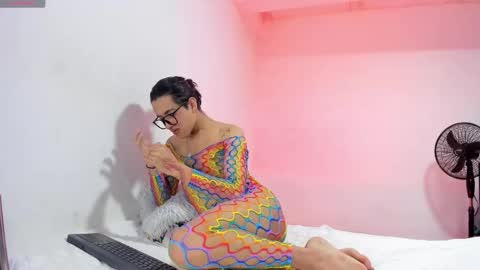 Snapshot of harold_sm chatting on March 23, 10:47 pm harold sm online show from March 23, 10:47 pm