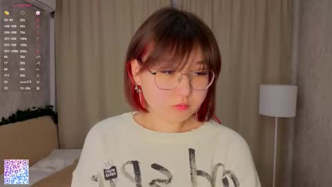 Snapshot of haroldvonseggern chatting on February 9, 4:05 am Sarah online show from February 9, 4:05 am