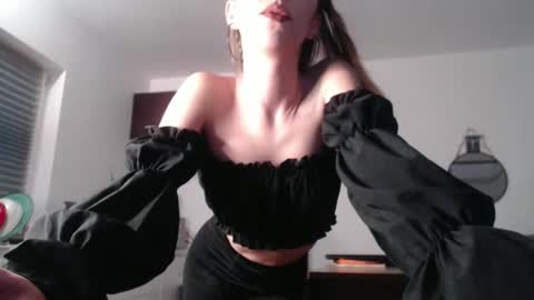 Snapshot of harperxxs chatting on October 22, 3:45 pm HarperXxs online show from October 22, 3:45 pm