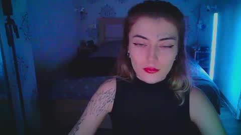 Harris Lola online show from May 10, 2:44 pm