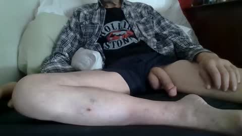 Snapshot of harry1cannary chatting on February 10, 7:29 pm harry1cannary online show from February 10, 7:29 pm