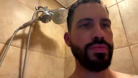 Snapshot of harry4fuckn chatting on April 4, 1:04 am FeetSkeet online show from April 4, 1:04 am