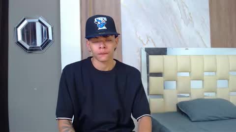 Snapshot of harry_jhonsonn chatting on March 2, 11:00 pm Harry online show from March 2, 11:00 pm