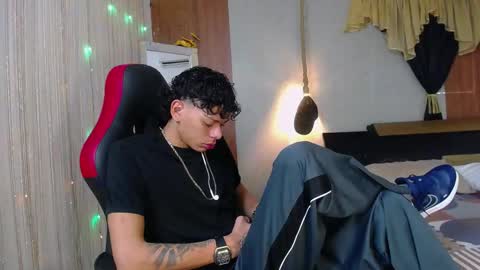 Snapshot of harry_jhonsonn chatting on March 4, 8:04 pm Harry online show from March 4, 8:04 pm