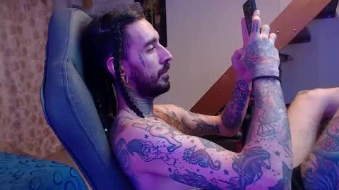 Snapshot of harry_reems_ chatting on December 15, 5:23 am OMAR online show from December 15, 5:23 am