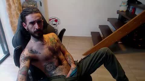 Snapshot of harry_reems_ chatting on January 2, 8:24 pm OMAR online show from January 2, 8:24 pm
