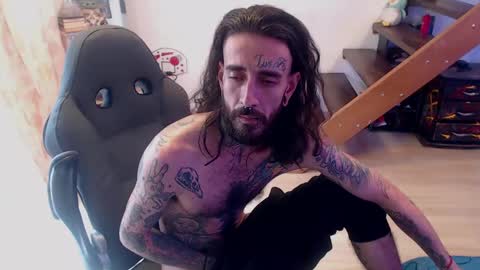 Snapshot of harry_reems_ chatting on January 10, 3:16 pm OMAR online show from January 10, 3:16 pm