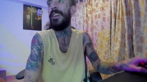 Snapshot of harry_reems_ chatting on January 28, 2:32 am OMAR online show from January 28, 2:32 am