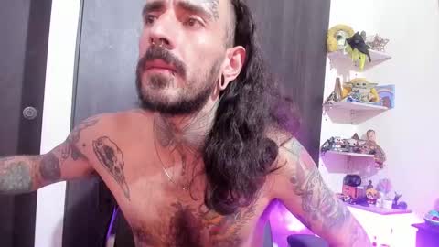 OMAR online show from November 8, 4:23 am