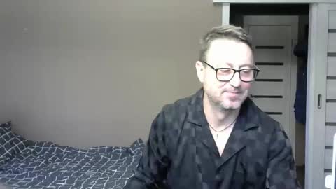 Snapshot of harrysnake chatting on January 20, 6:42 am HarrySnake online show from January 20, 6:42 am