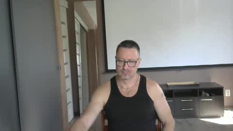 Snapshot of harrysnake chatting on September 14, 10:03 am HarrySnake online show from September 14, 10:03 am