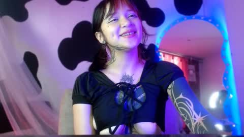 Im Emily and I could be the love of your life    online show from October 25, 9:09 pm