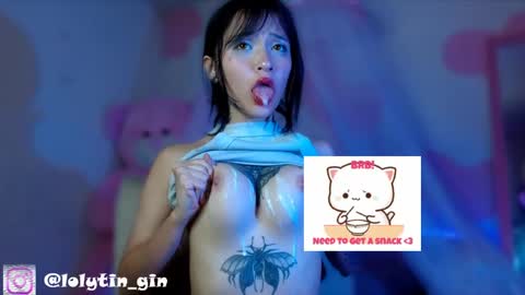 Im Emily and I could be the love of your life    online show from May 10, 12:38 am
