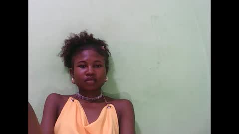 Snapshot of hasleyinah chatting on March 22, 7:50 pm hasleyinah online show from March 22, 7:50 pm