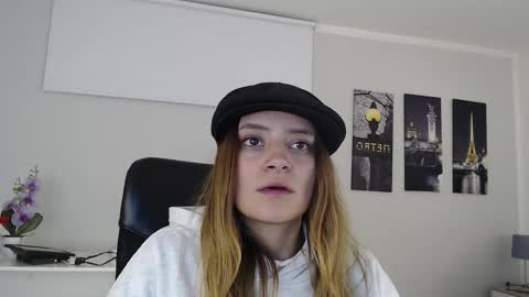 Nicole online show from December 20, 7:01 am