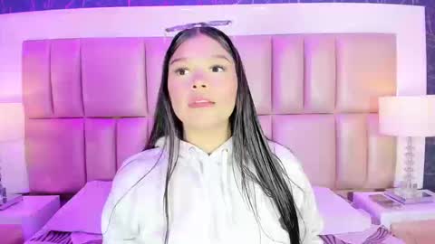 hatsajones online show from January 17, 4:17 am