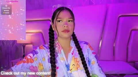 hatsajones online show from February 8, 4:05 am