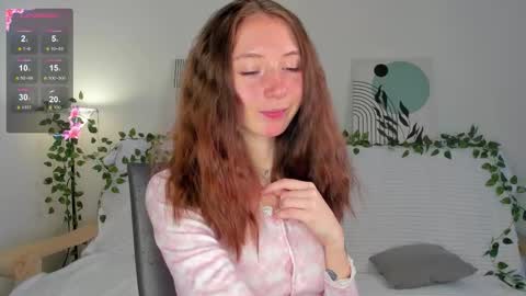 Lola online show from November 29, 8:06 am