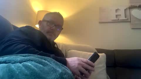 Snapshot of hawks2113 chatting on February 13, 3:14 pm hawks2113 online show from February 13, 3:14 pm