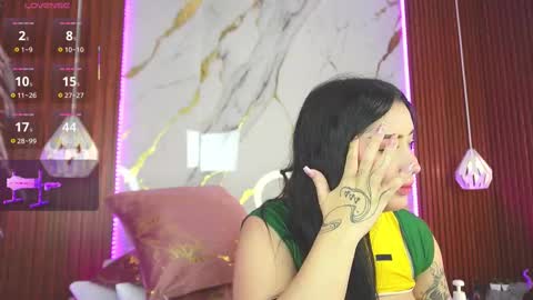 Snapshot of hay1_ chatting on March 8, 9:17 am haylie See you tonight at 8pm Colombia time online show from March 8, 9:17 am