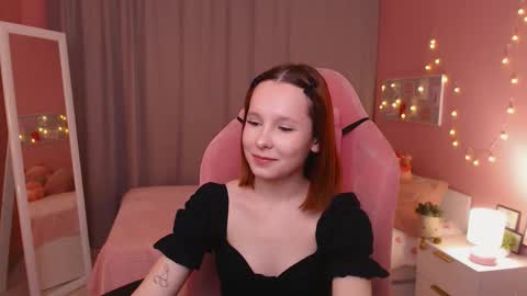 Mia online show from January 15, 1:10 am