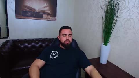 HayesWood online show from February 3, 6:40 am