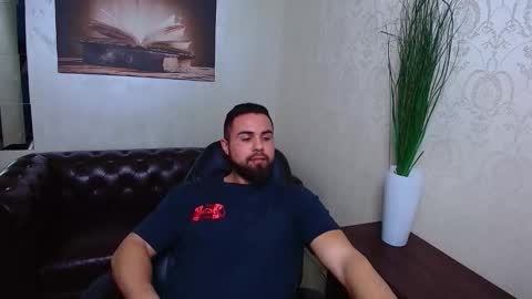 HayesWood online show from February 4, 6:08 am