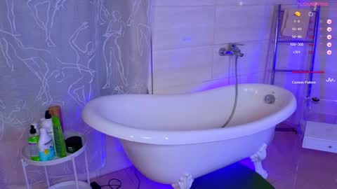 Hayle online show from December 2, 7:03 am