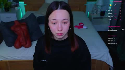 Hayle online show from December 10, 7:05 am