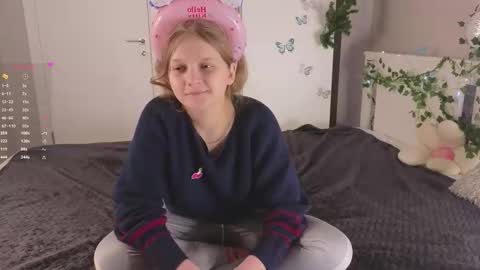 Jenny online show from March 25, 6:36 pm