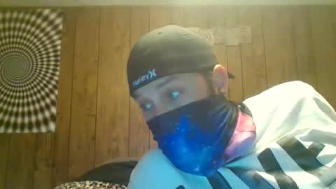 hazel198812 online show from December 17, 5:08 pm