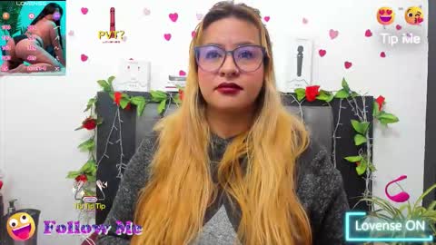 Snapshot of hazel_34 chatting on September 21, 11:23 am hazel online show from September 21, 11:23 am