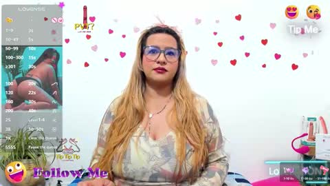 Snapshot of hazel_34 chatting on October 6, 10:23 am hazel online show from October 6, 10:23 am