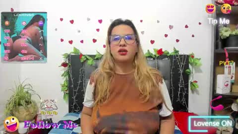 Snapshot of hazel_34 chatting on October 21, 8:04 am hazel online show from October 21, 8:04 am