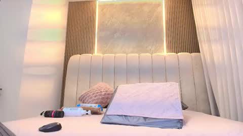 kataleya online show from February 17, 7:20 pm