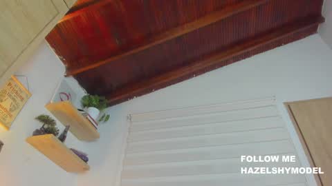 Im Hazel online show from December 22, 3:00 am