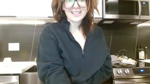 Hazel online show from November 2, 1:46 pm