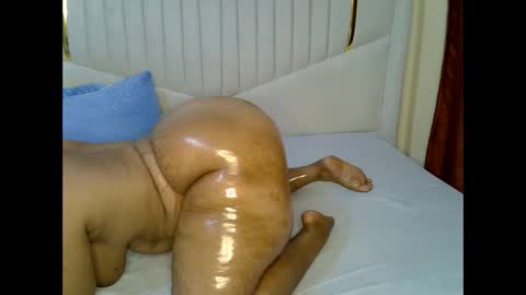 hazel_spanky online show from March 4, 5:00 am