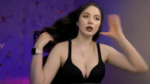 Hazel online show from April 2, 12:14 pm