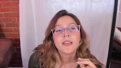 Snapshot of hazelbrownn23 chatting on February 27, 7:58 pm Hazel Brown online show from February 27, 7:58 pm