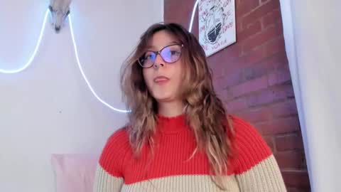 Snapshot of hazelbrownn23 chatting on March 10, 6:34 pm Hazel Brown online show from March 10, 6:34 pm