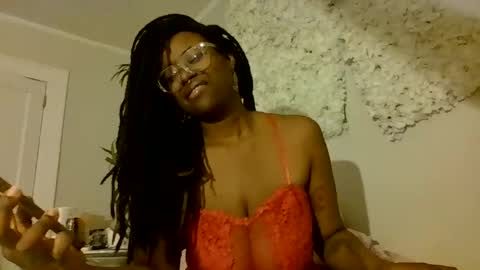 Hazel Hanes online show from January 12, 9:31 pm