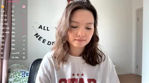 Kira online show from May 31, 1:07 pm