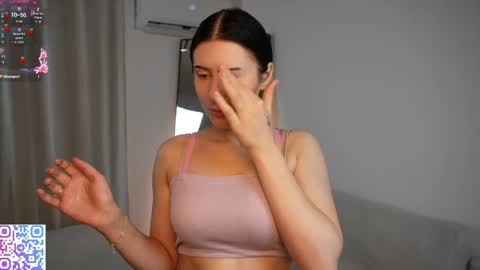 Snapshot of hazelhayees chatting on March 7, 2:14 pm hazelhayees online show from March 7, 2:14 pm