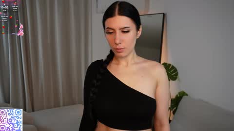 Snapshot of hazelhayees chatting on March 8, 4:33 pm hazelhayees online show from March 8, 4:33 pm