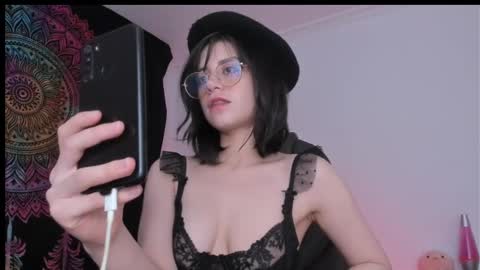 HazelKush online show from March 6, 2:41 am