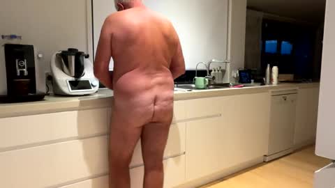 h babe online show from December 3, 6:28 pm