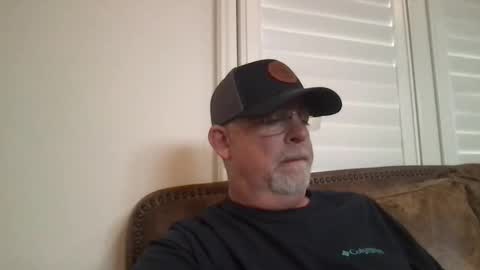 Snapshot of hdeuce22 chatting on February 18, 4:25 pm Hdeuce22 online show from February 18, 4:25 pm