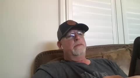 Snapshot of hdeuce22 chatting on March 9, 3:05 pm Hdeuce22 online show from March 9, 3:05 pm