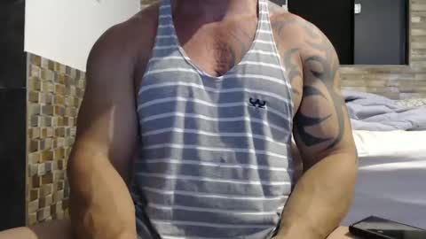 Snapshot of healedcarioca chatting on January 17, 12:20 am Brazilian bigdick online show from January 17, 12:20 am